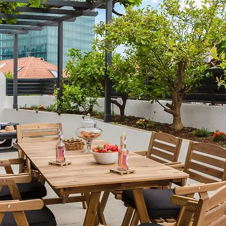 Lemon Tree Luxury, Free Parking 아파트