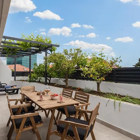 아파트 Lemon Tree Luxury, Free Parking *