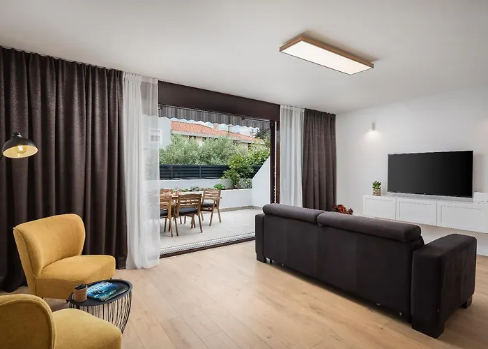 Lemon Tree Luxury, Free Parking *